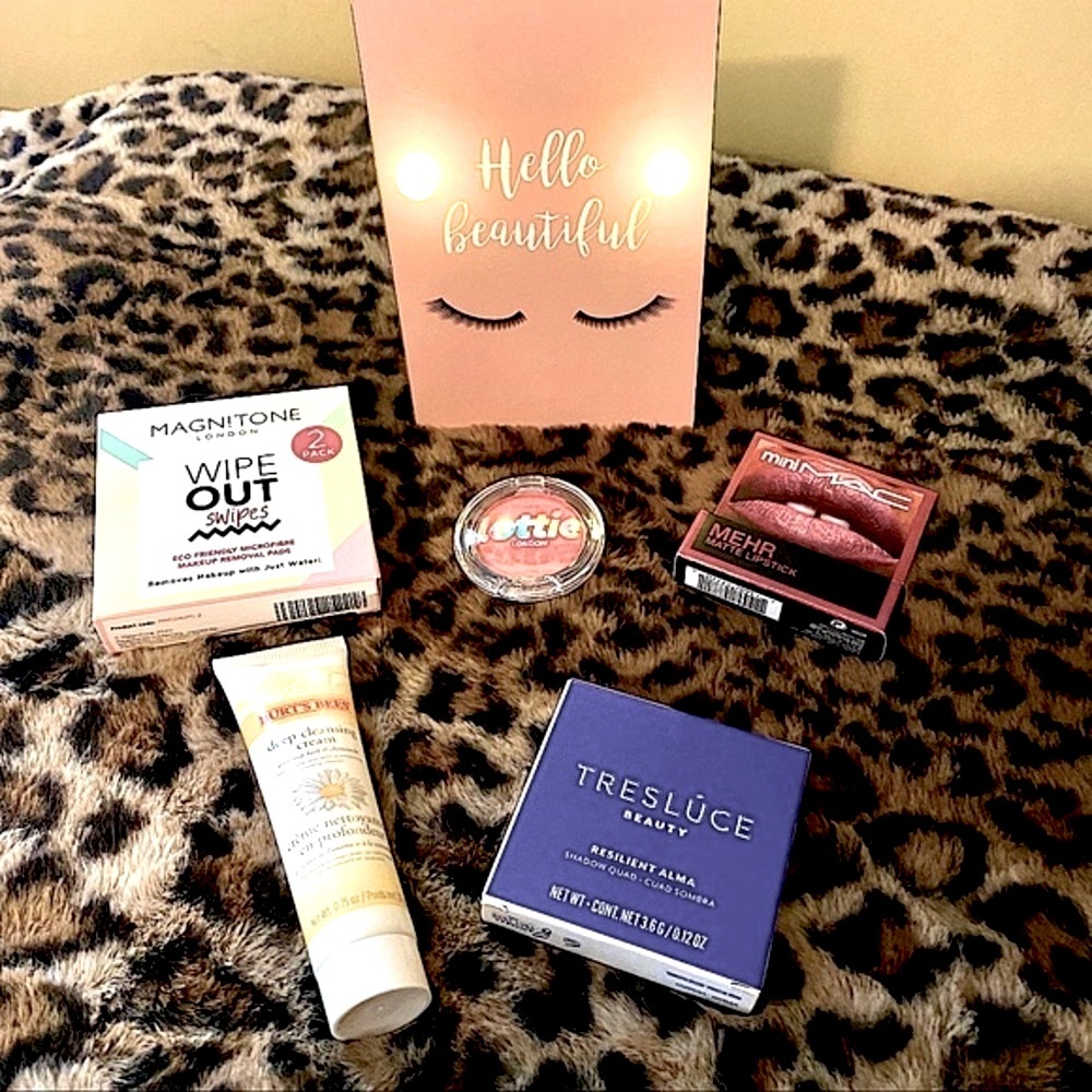Ipsy five (5) piece beauty bundle